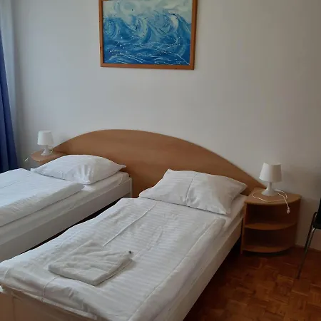 Homestay Vila Kubra Hodonín